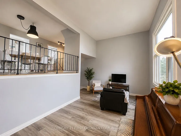 40 Fairfax Ct #17 — Photo 7
