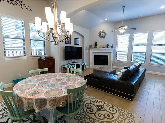 3rd image of 3707 Plum Vista Pl