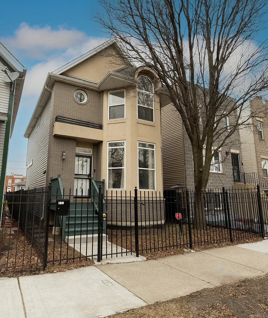3 bed, 3.5 bath, 1618 sqft, $3,700 — Photo 1