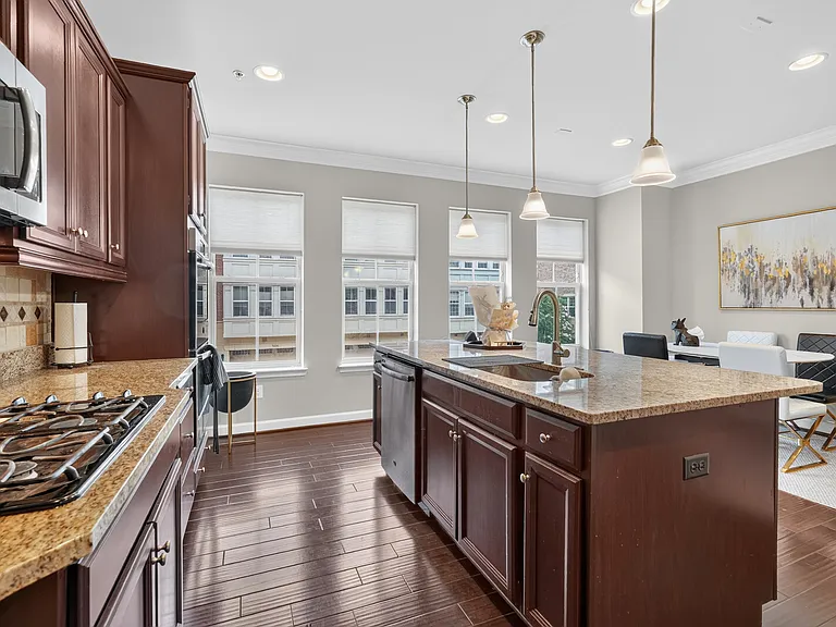 809 Fair Winds Way — Photo 18