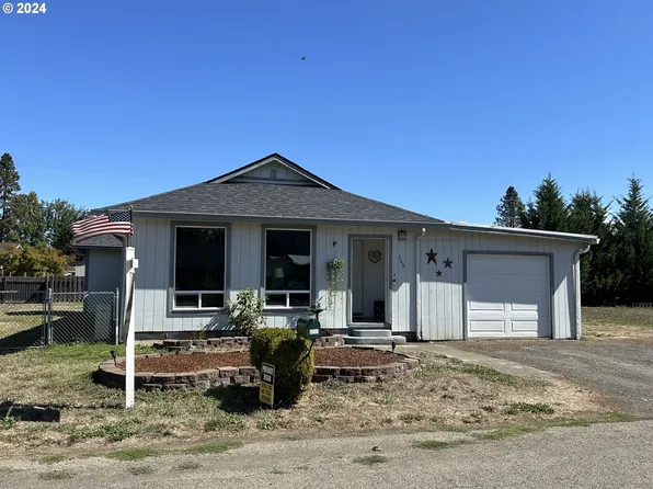 366 Sunset St, Sutherlin, OR 97479