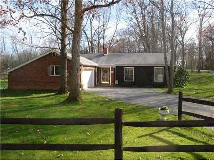 111 Rock Rose Dr photo 1