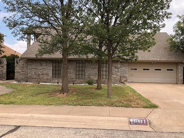 1st image of 2100 Wydewood Dr