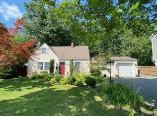 21 Brookside Ave, Pompton Plains, NJ