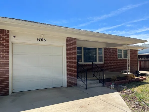 1403 N Fairview Ave, Liberal, KS 67901
