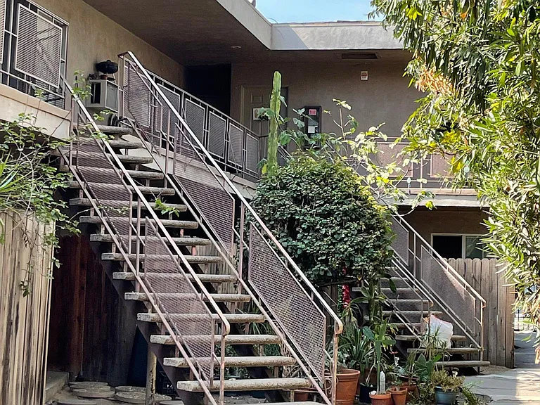 405 N Marengo Ave #9 — Photo 8