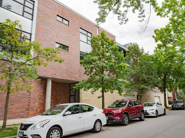 3741 N Wolcott Ave Unit 12, Chicago, IL 60613
