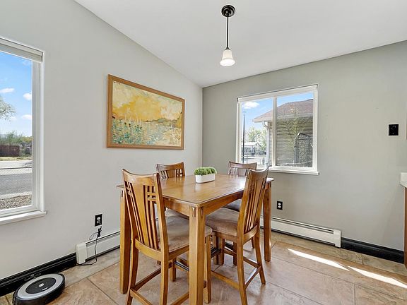 4th image of 309 1/2 Acoma Dr
