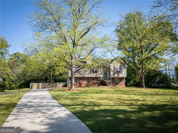 20 Old Oak Ct, Covington, GA 30016