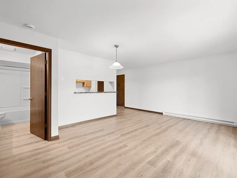 W63N14262 Washington Ave #81 — Photo 13
