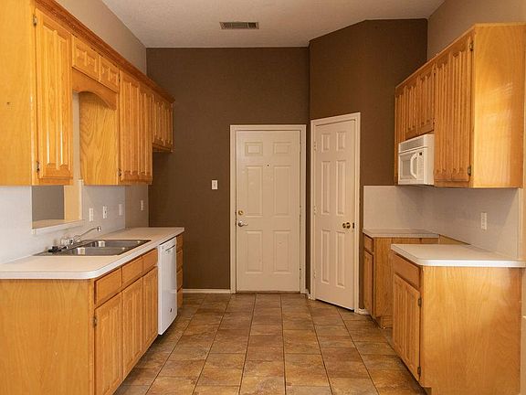 3rd image of 4926 Blue Water Cir