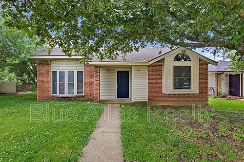 1612 Hunterwood Dr Photo 1