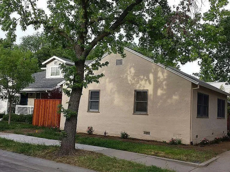 2801 2nd Ave — Photo 1