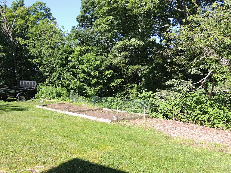87 Hotchkiss Grove Rd — Photo 15