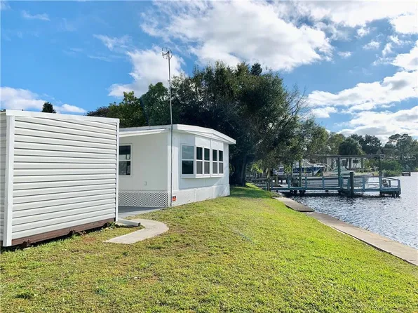 523 Riverview Ln, Tarpon Springs, FL 34689