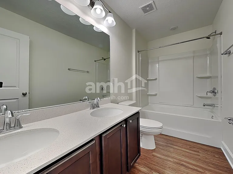 1045 Walden Pond Dr — Photo 21