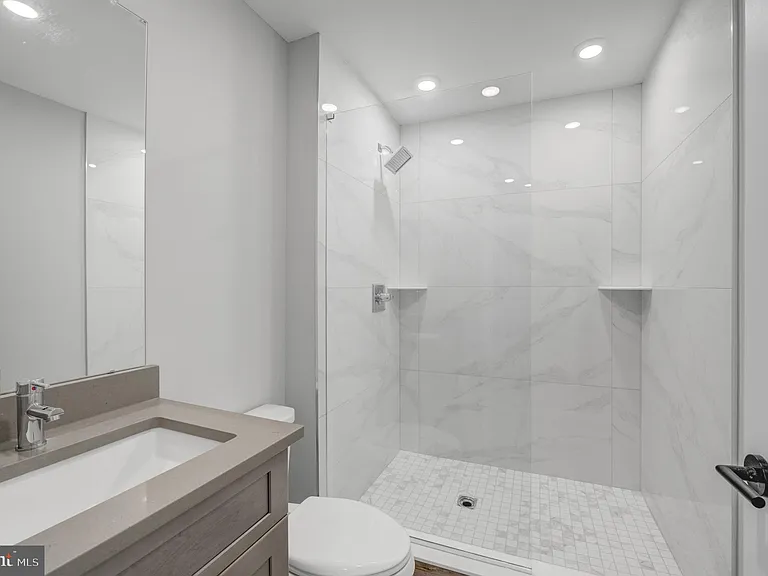 1205 S 15th St #1B — Photo 11