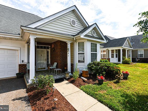 2nd image of 13004 Crocker Pl