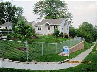 1st image of 6221 S 33rd Ave