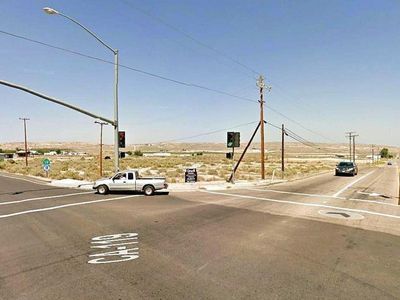 300 Gardner Field Rd, Taft, CA, 93268