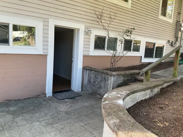 6161 S Langston Rd #B, Seattle, WA 98178