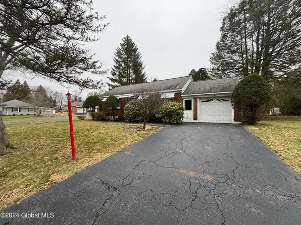 11 Brookwood Drive, Latham, NY 12110