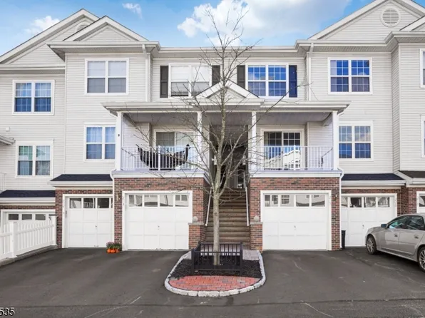215 Sheffield Ct, Denville, NJ 07834