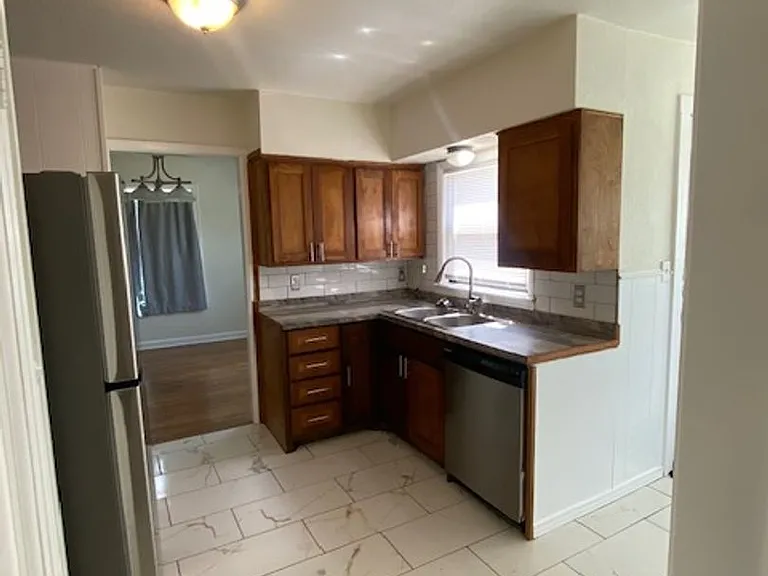 1210 S Hayden St — Photo 9