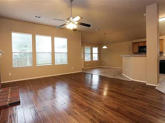 5th image of 13161 Padre Ave