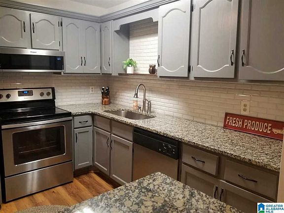 4th image of 205 E Grn Unit 205
