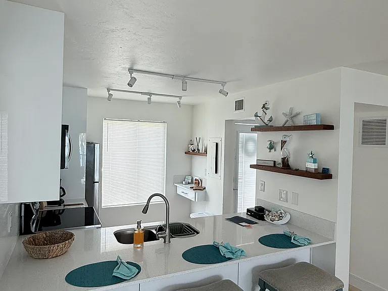 2235 San Marco Rd #5-204 — Photo 5