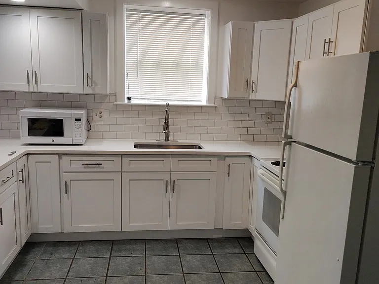 842 Cherokee St — Photo 5