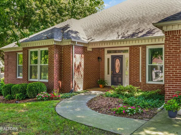 204 Battery Hill Cir, Knoxville, TN 37934