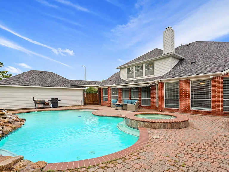 2911 Mossy Log Ct — Photo 2