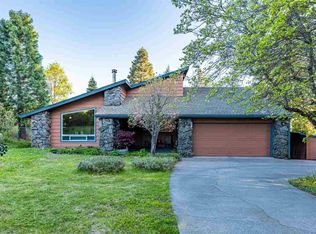 330 Twin View Ct, Mount Shasta, CA 96067