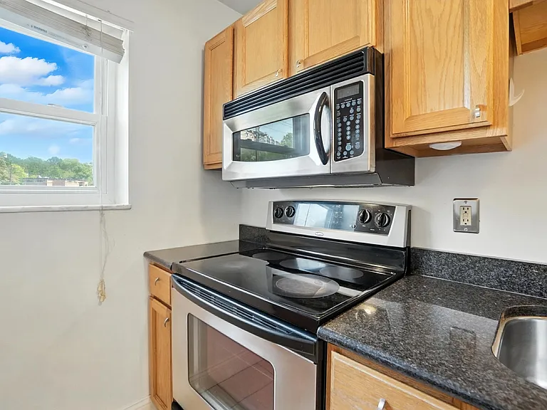 2270 Madison Rd #1B — Photo 21