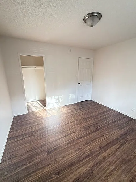 2 bed, 900 sqft, $2,600 — Photo 4