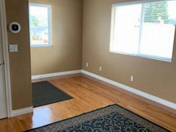 2nd image of 543 Park Ave