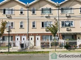 1407 Pinson St #2, Far Rockaway, NY 11691