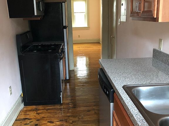 4th image of 911 Spotswood Ave #2
