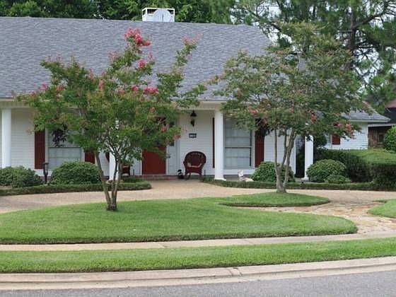 1st image of 102 Southwood Dr