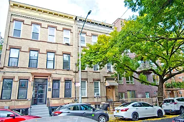 18-13 Linden Street  image 1 of 23