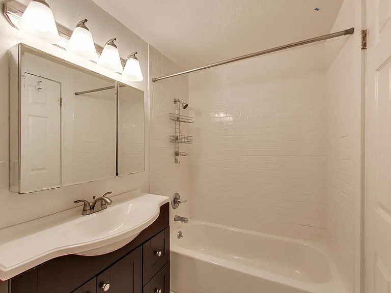 193B Henry St — Photo 17