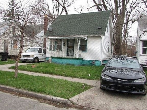 2nd image of 15467 Marlowe St