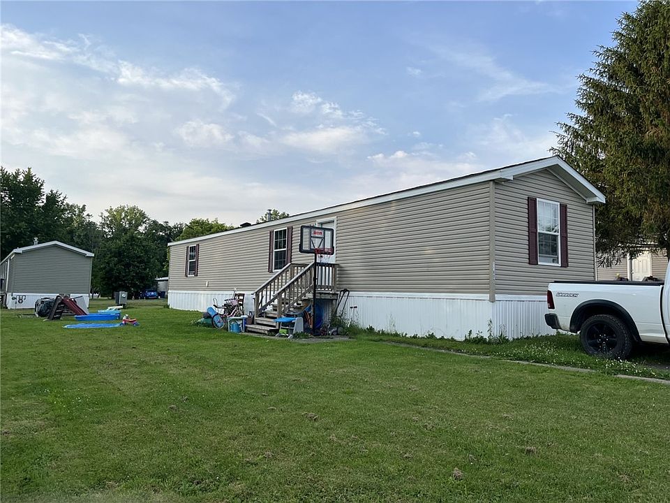 1st image of 11809 Pinewood Dr