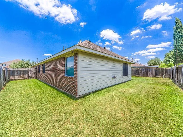 9934 Barr Lake Dr — Photo 18