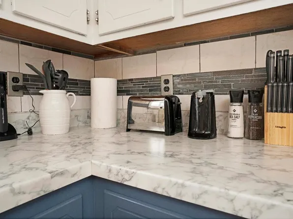 (undisclosed Address), Clarksville, TN 37042