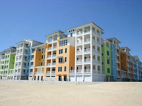 3700 Sandpiper Rd APT 309, Virginia Beach, VA 23456