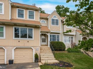 8827 Duveen Dr, Wyndmoor, PA 19038