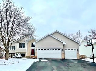 10726 N Eagle Lake Blvd, Osseo, MN 55369